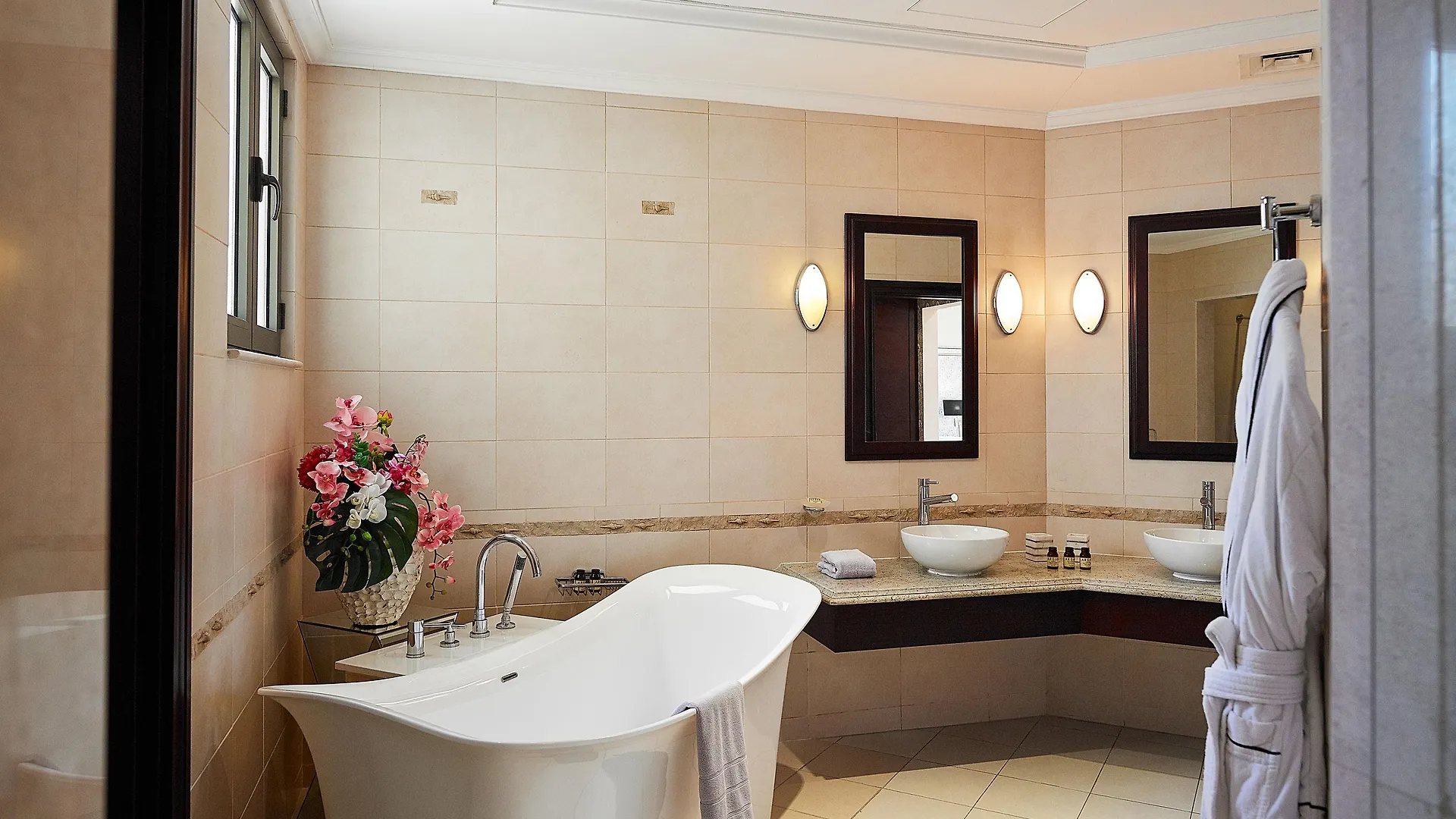 Dream Inn - Arabian Retreat Palm Villa Dubai 0*,  United Arab Emirates